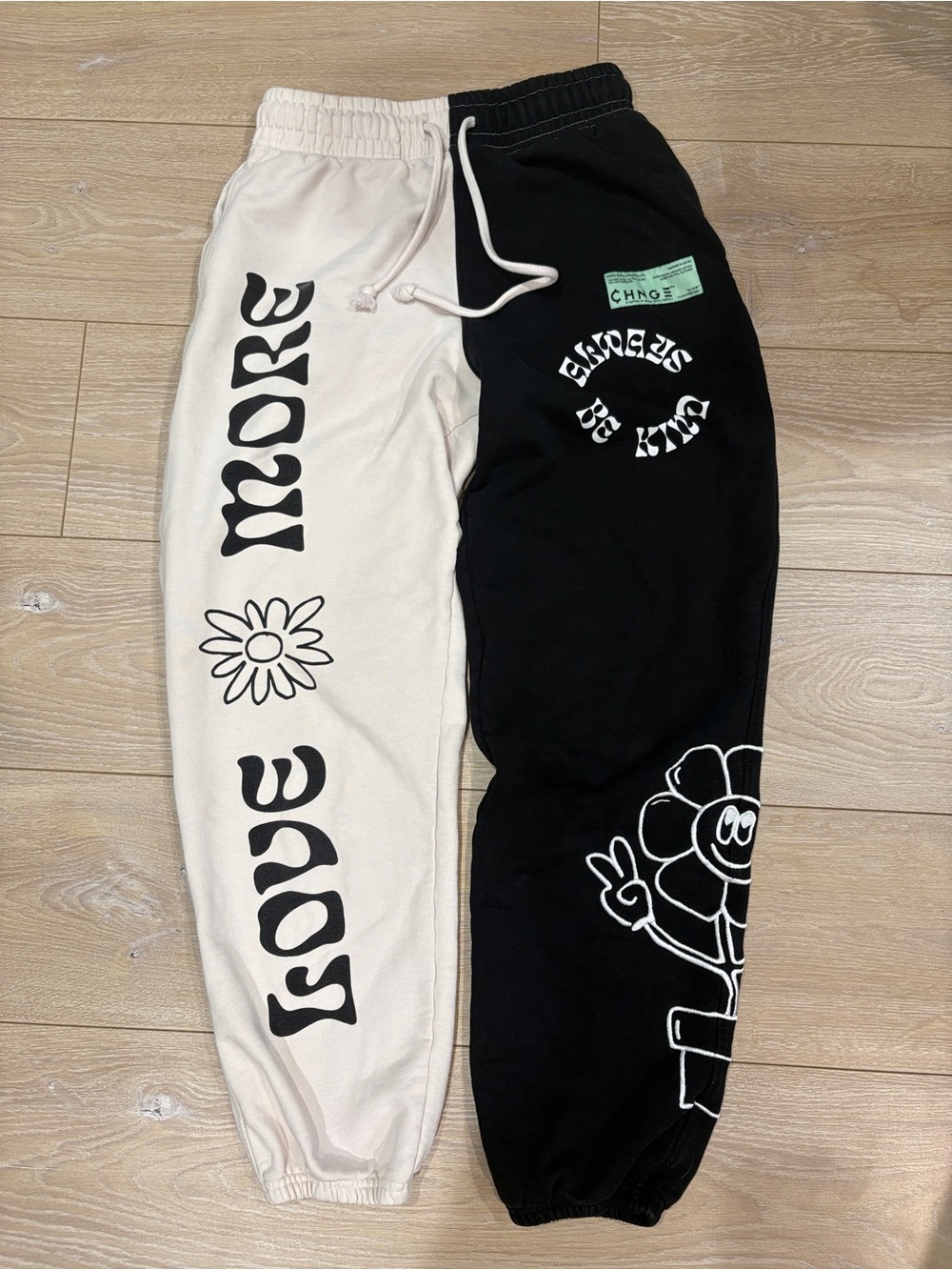 Chnge Two Tone Love More Sweatpants Size Small